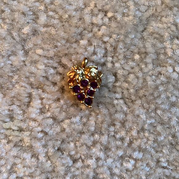 WOMEN’S AVON EARRINGS! - Picture 4 of 5